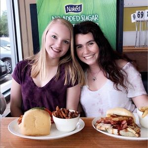 Meet your Posher, Sydney